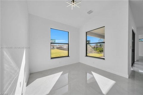 Casa en venta en Lehigh Acres, Florida, 3 dormitorios, 164.99 m2 № 2056315 - foto 20