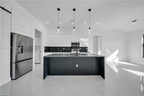 Casa en venta en Lehigh Acres, Florida, 3 dormitorios, 164.99 m2 № 2056315 - foto 6