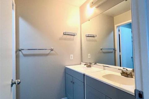 Condo in Gainesville, Florida, 4 bedrooms  № 1900505 - photo 11
