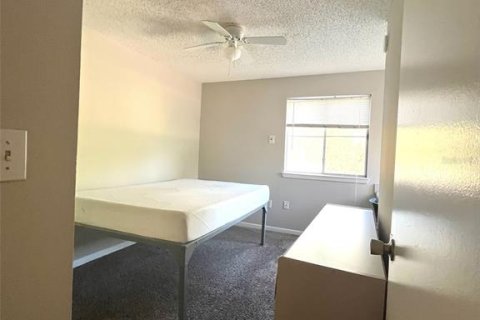 Condo in Gainesville, Florida, 4 bedrooms  № 1900505 - photo 9
