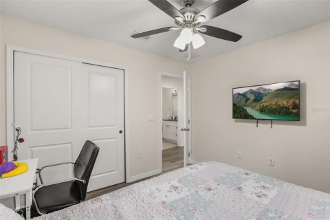 House in Orlando, Florida 3 bedrooms, 167.78 sq.m. № 2231873 - photo 23