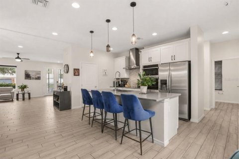 House in Orlando, Florida 3 bedrooms, 167.78 sq.m. № 2231873 - photo 6