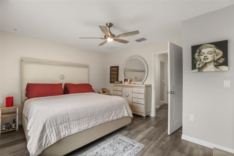 House in Orlando, Florida 3 bedrooms, 167.78 sq.m. № 2231873 - photo 12