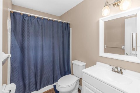 Condo in DeLand, Florida, 2 bedrooms  № 1850271 - photo 13