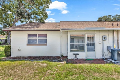 Condo in DeLand, Florida, 2 bedrooms  № 1850271 - photo 3