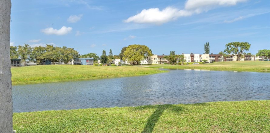 Condo in Delray Beach, Florida, 1 bedroom № 1070462