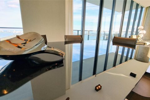 Condo in Miami, Florida, 6 bedrooms  № 2248815 - photo 15