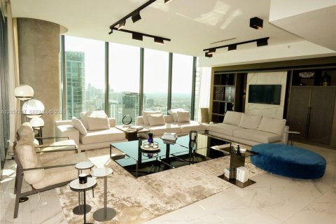 Condo in Miami, Florida, 6 bedrooms  № 2248815 - photo 9