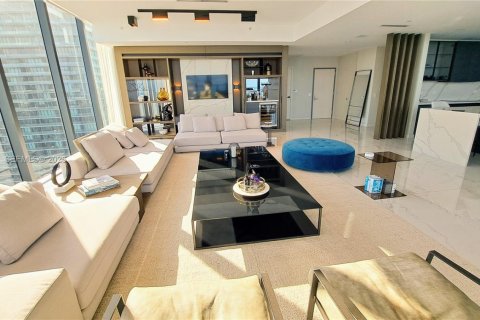 Condo in Miami, Florida, 6 bedrooms  № 2248815 - photo 14