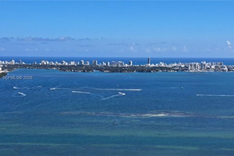 Condo in Miami, Florida, 6 bedrooms  № 2248815 - photo 27