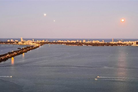 Condo in Miami, Florida, 6 bedrooms  № 2248815 - photo 22