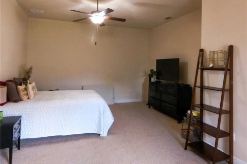 House in Edgewater, Florida 3 bedrooms, 184.13 sq.m. № 1903927 - photo 12
