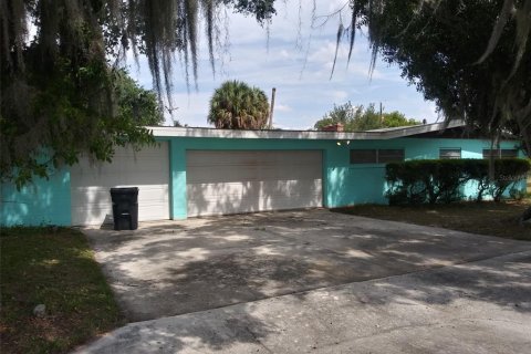 Villa ou maison à vendre à Winter Haven, Floride: 2 chambres, 199 m2 № 2095785 - photo 25
