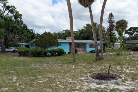 House in Winter Haven, Florida 2 bedrooms, 199 sq.m. № 2095785