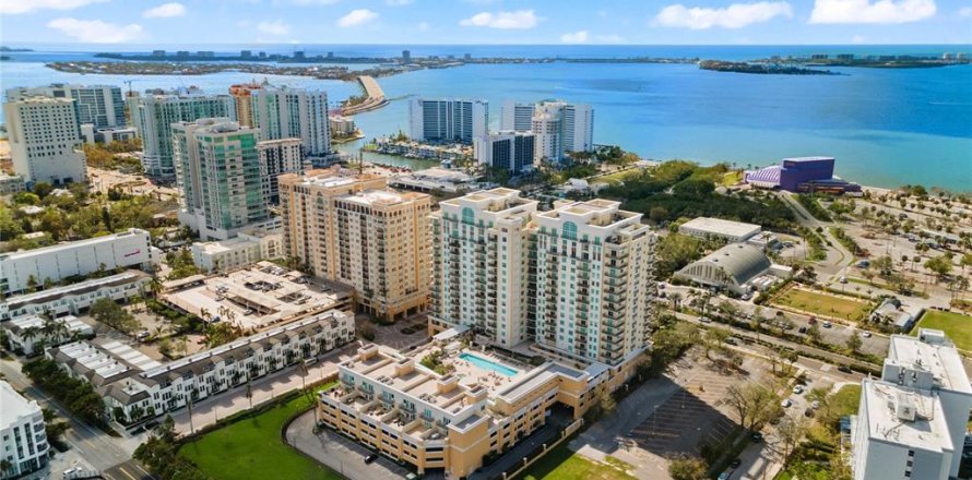 Touwnhouse à Sarasota, Floride 2 chambres, 161.09 m2 № 2098914