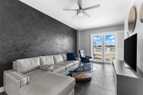 Touwnhouse à louer à Sarasota, Floride: 2 chambres, 161.09 m2 № 2098914 - photo 16
