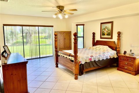 House in Punta Gorda, Florida 3 bedrooms, 196.21 sq.m. № 1837821 - photo 29