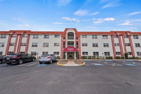 Condominio en venta en Saint Petersburg, Florida, 1 dormitorio, 56.67 m2 № 2104205 - foto 23