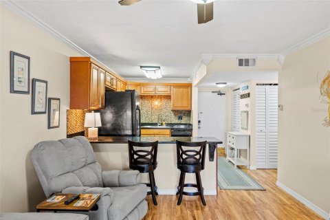 Condominio en venta en Saint Petersburg, Florida, 1 dormitorio, 56.67 m2 № 2104205 - foto 12