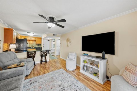 Condominio en venta en Saint Petersburg, Florida, 1 dormitorio, 56.67 m2 № 2104205 - foto 11