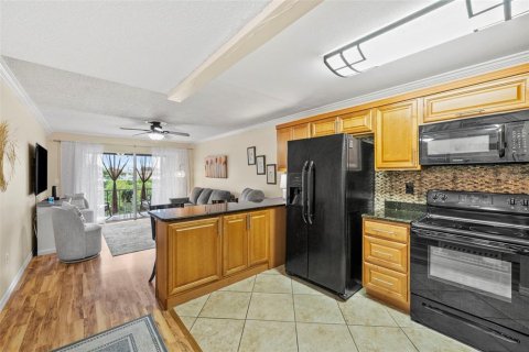 Condominio en venta en Saint Petersburg, Florida, 1 dormitorio, 56.67 m2 № 2104205 - foto 4