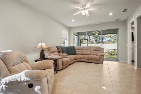 House in Sun City Center, Florida 3 bedrooms, 161.28 sq.m. № 2202134 - photo 8
