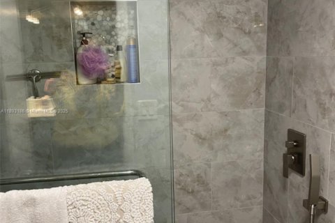 Снять в аренду кондоминиум в Делрей-Бич, Флорида 2 спальни, 106.65м2, № 1945085 - фото 17