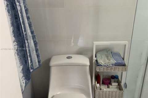 Снять в аренду кондоминиум в Делрей-Бич, Флорида 2 спальни, 106.65м2, № 1945085 - фото 11