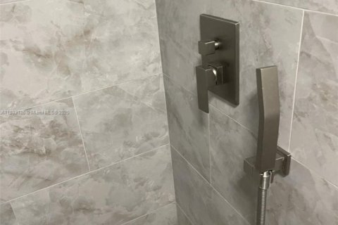 Снять в аренду кондоминиум в Делрей-Бич, Флорида 2 спальни, 106.65м2, № 1945085 - фото 21