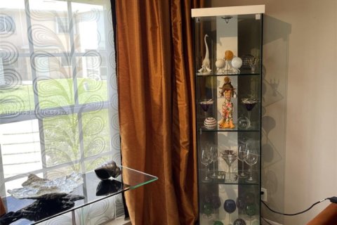 Снять в аренду кондоминиум в Делрей-Бич, Флорида 2 спальни, 106.65м2, № 1945085 - фото 8