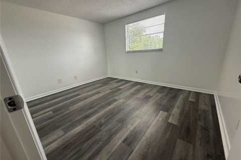 House in Tampa, Florida 4 bedrooms, 185.15 sq.m. № 1828401 - photo 17