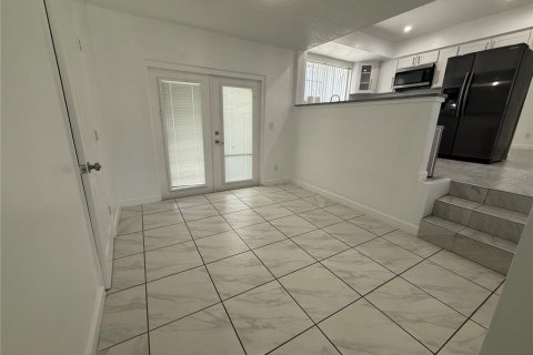 House in Tampa, Florida 4 bedrooms, 185.15 sq.m. № 1828401 - photo 21