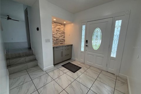 House in Tampa, Florida 4 bedrooms, 185.15 sq.m. № 1828401 - photo 6