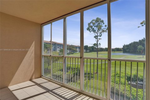 Condo in Plantation, Florida, 2 bedrooms  № 1941461 - photo 2