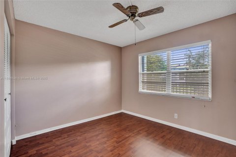 Condo in Plantation, Florida, 2 bedrooms  № 1941461 - photo 23