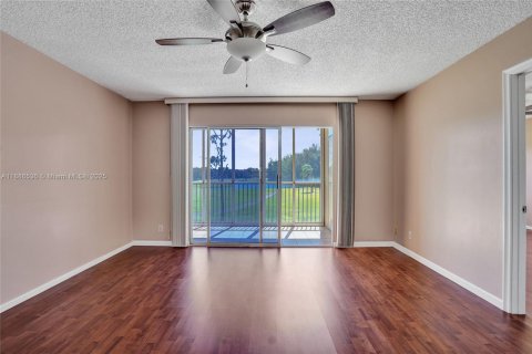 Condo in Plantation, Florida, 2 bedrooms  № 1941461 - photo 6