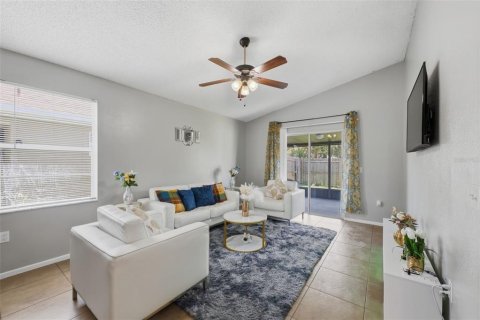 House in Orlando, Florida 3 bedrooms, 93.74 sq.m. № 2207330 - photo 9