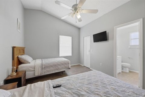 House in Orlando, Florida 3 bedrooms, 93.74 sq.m. № 2207330 - photo 15