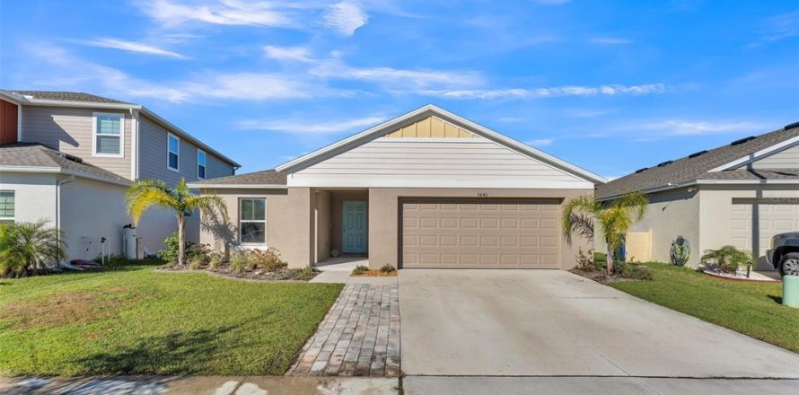 House in Lakeland, Florida 4 bedrooms, 172.24 sq.m. № 1544587