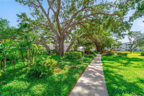 Купить кондоминиум в Брейдентон, Флорида 2 спальни, 78.04м2, № 1961903 - фото 22