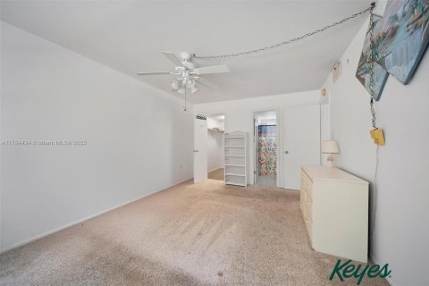 Купить кондоминиум в Брейдентон, Флорида 2 спальни, 78.04м2, № 1961903 - фото 11