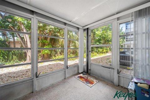 Купить кондоминиум в Брейдентон, Флорида 2 спальни, 78.04м2, № 1961903 - фото 18