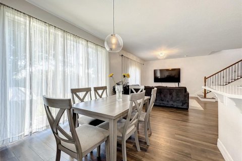 Adosado en venta en Orlando, Florida, 4 dormitorios, 189.52 m2 № 1825319 - foto 15