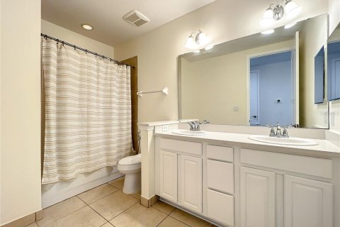 Adosado en venta en Orlando, Florida, 4 dormitorios, 189.52 m2 № 1825319 - foto 23