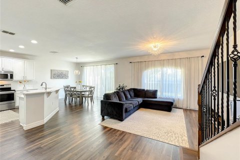 Adosado en venta en Orlando, Florida, 4 dormitorios, 189.52 m2 № 1825319 - foto 5