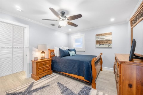 House in Tavernier, Florida 4 bedrooms, 354.61 sq.m. № 1955692 - photo 30