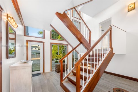 House in Tavernier, Florida 4 bedrooms, 354.61 sq.m. № 1955692 - photo 13