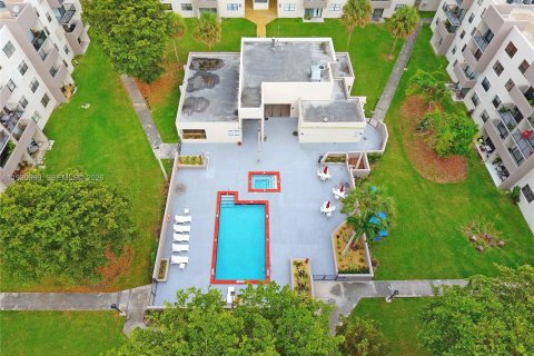 Снять в аренду кондоминиум в Майами, Флорида 2 спальни, 76.83м2, № 2043905 - фото 19