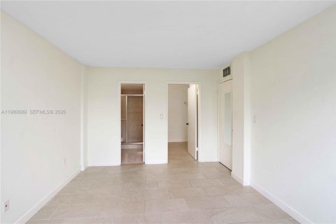 Снять в аренду кондоминиум в Майами, Флорида 2 спальни, 76.83м2, № 2043905 - фото 13