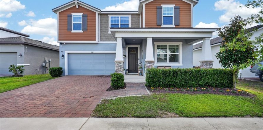 House in Kissimmee, Florida 5 bedrooms, 239.69 sq.m. № 2148489